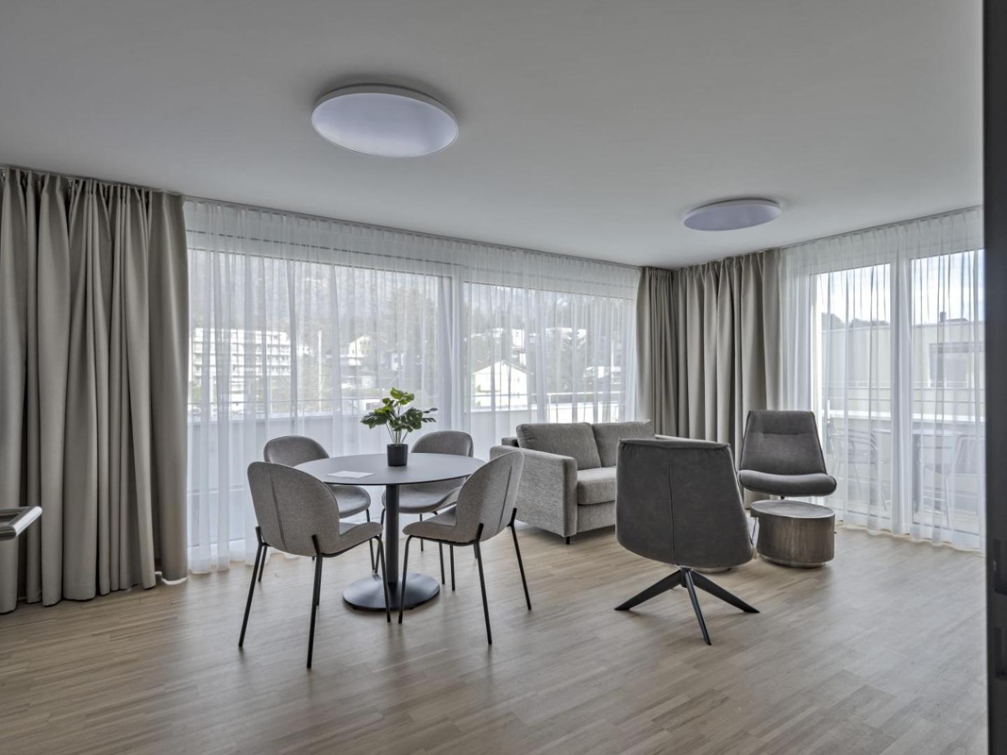 Mooi Apartments Гренхен Екстериор снимка